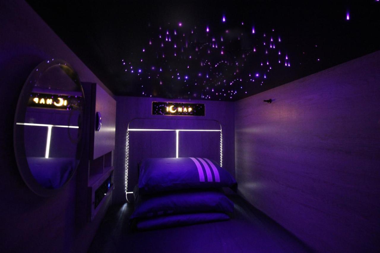 L'Etoile De Mer Mong Kok - Capsule Hotel Kowloon  Exteriör bild