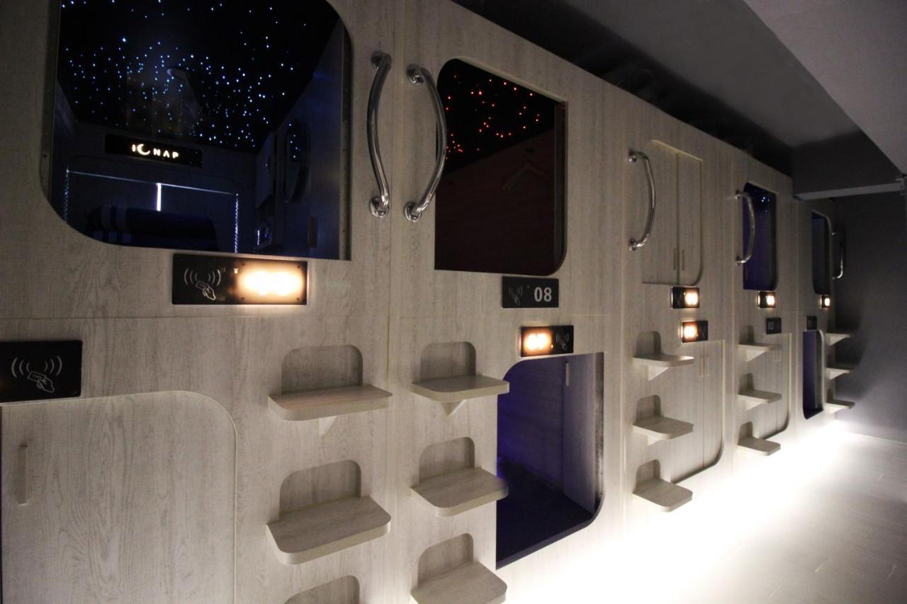 L'Etoile De Mer Mong Kok - Capsule Hotel Kowloon  Exteriör bild